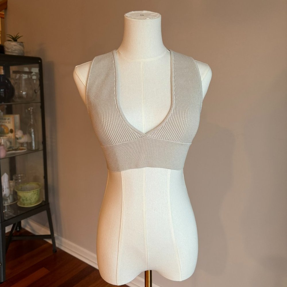 Aritzia Babaton Sculpt Knit Deep V Tank in Matte Pearl Size S